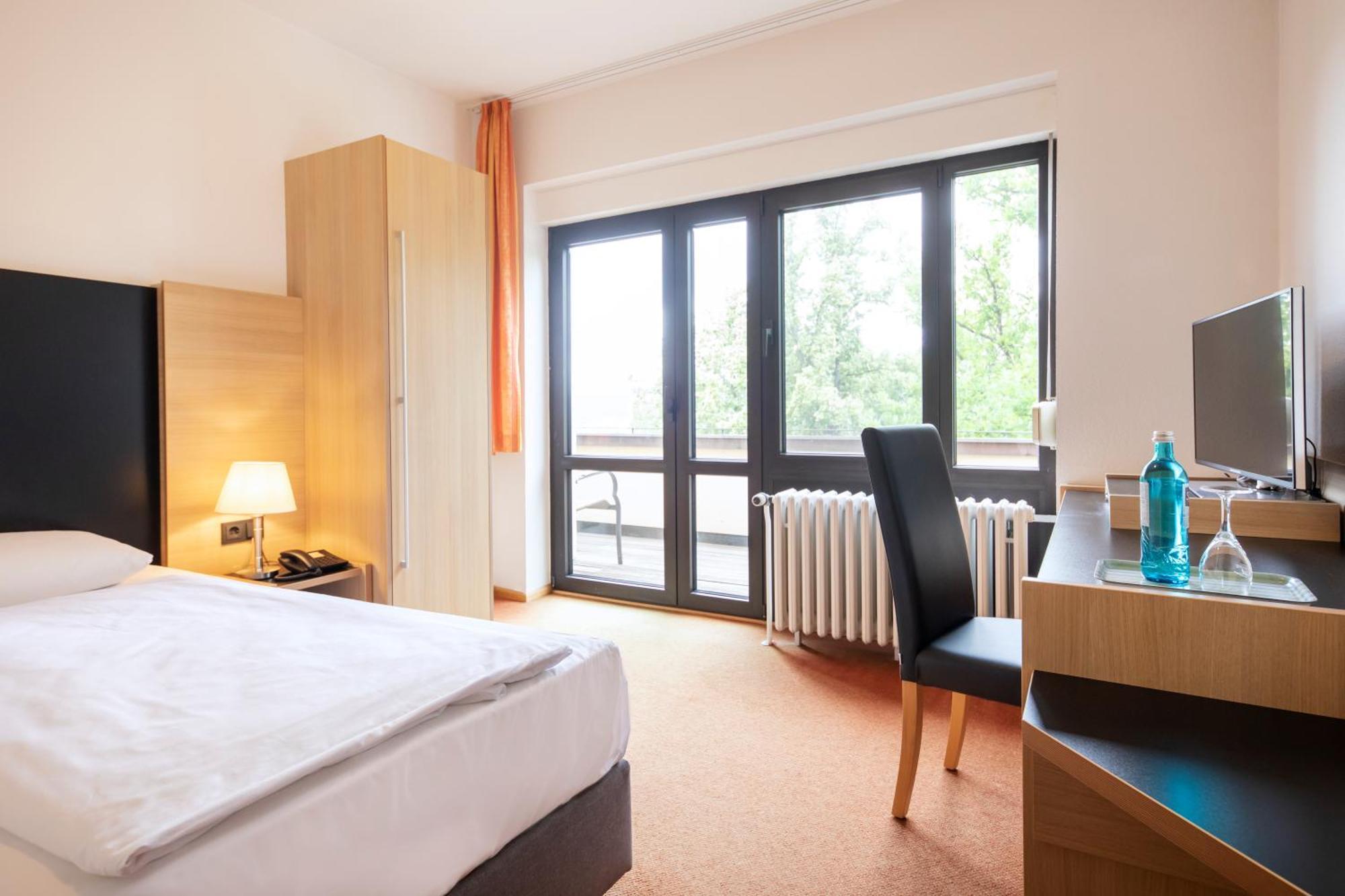 Roomingtons Hotel Franziskushoehe Lohr Exterior foto
