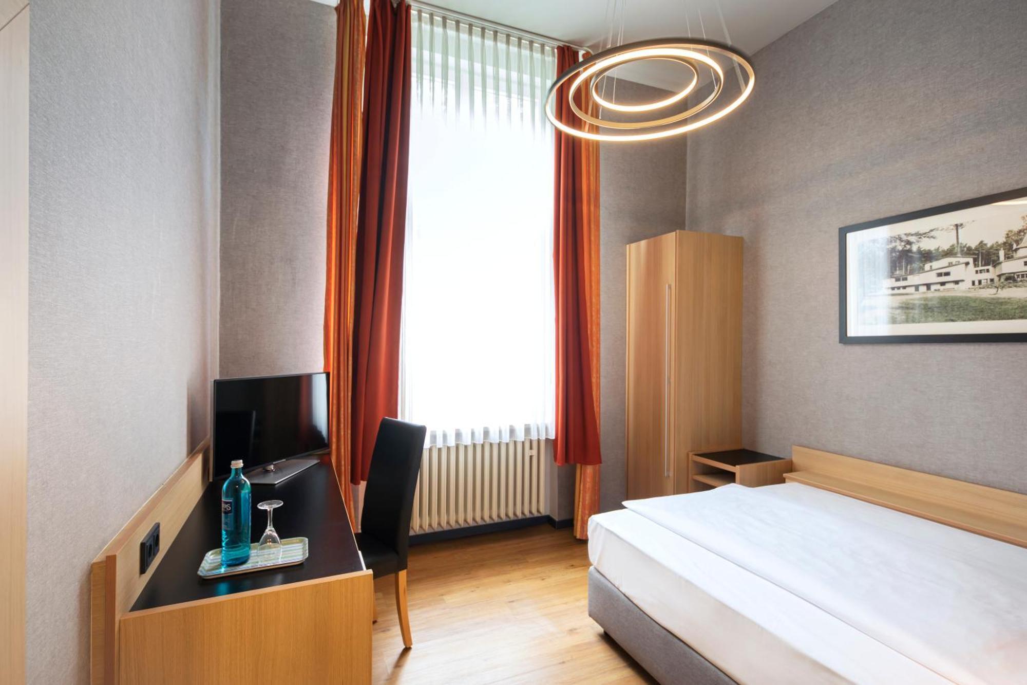 Roomingtons Hotel Franziskushoehe Lohr Exterior foto
